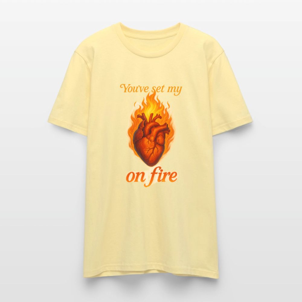 Heart on Fire - T-Shirt - Creme